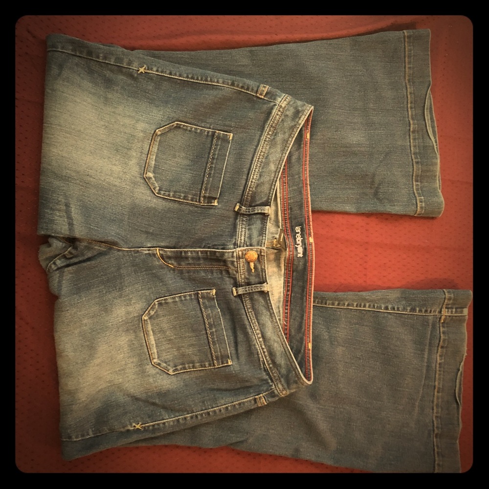 Front pocket, wide leg jeans.